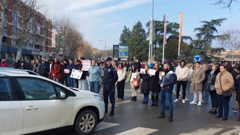 Maturanti najavili veliki protest u Požarevcu