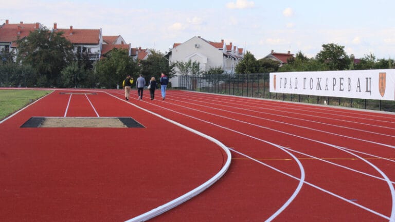 Otvoren atletski stadion u Požarevcu (FOTO)