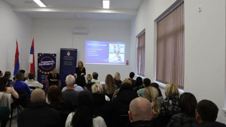 Kampanja „Zaštitimo decu na internetu” u Golupcu       