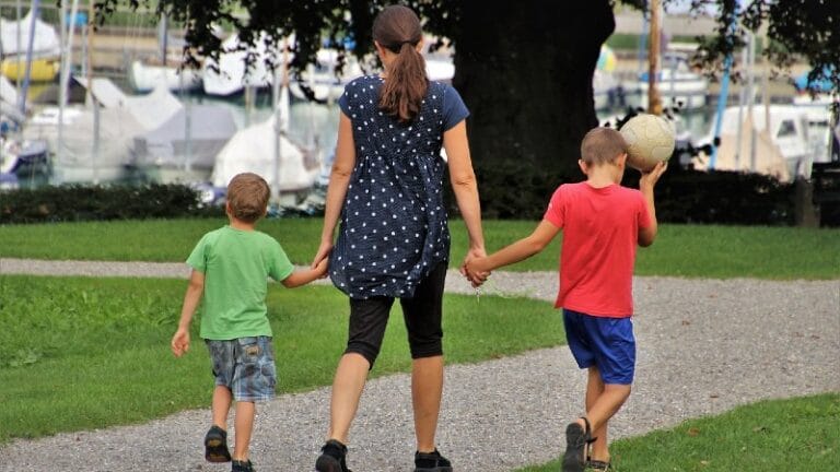 Pad prirodnog priraštaja u Srbiji ne posustaje