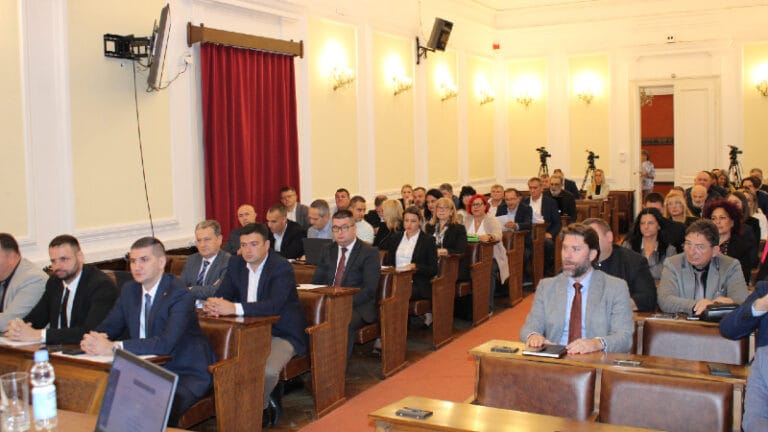 Odbornici o problemima u saobraćaju