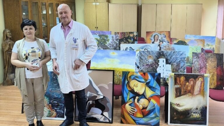 Umetnici donirali slike bolnici u Požarevcu