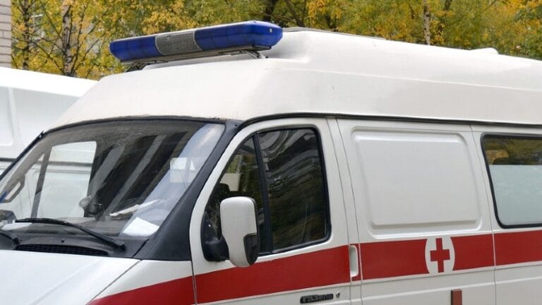 Studentkinja povređena na protestu u stabilnom stanju