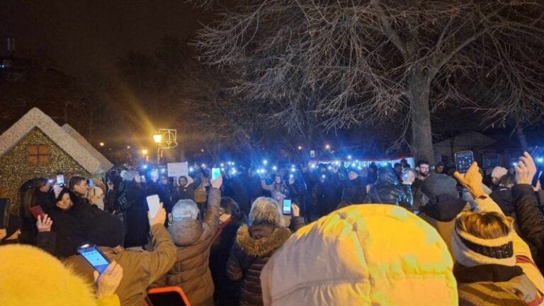 Maturanti se pridružuju protestu u Kostolcu