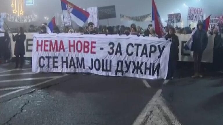 Građani u tišini dočekali Novu godinu