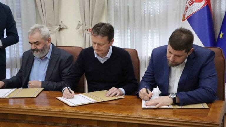 Potpisan ugovor za rekonstrukciju škole u naselju Dobra