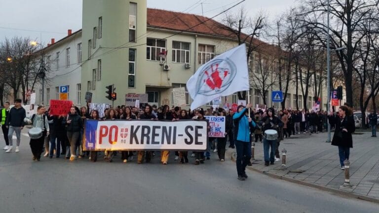 U koliko gradova u Srbiji su održani protesti od tragedije u Novom Sadu