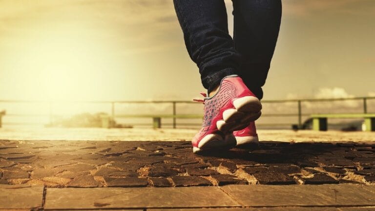 Korak po korak za Katarinu: Humanitarna misija Aleksandra i Nine