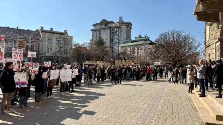 Šetnja do zgrade suda u Smederevu, podrška delu zaposlenih
