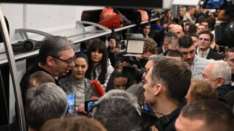 Vučić u Sremskoj Mitrovici: Cilj je srušiti Srbiju