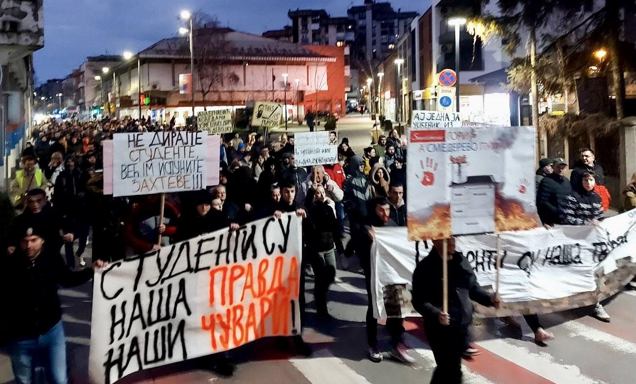 U Smederevu ponovo poslata poruka “ Studenti su naša tvrđava” 1 481334524 1194999639297253 436275227986906982 n
