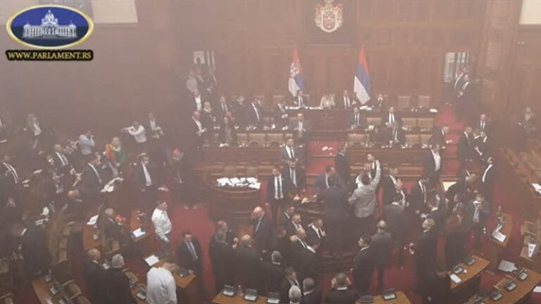 Brnabićeva: Skupština je izgledala kao ratna zona