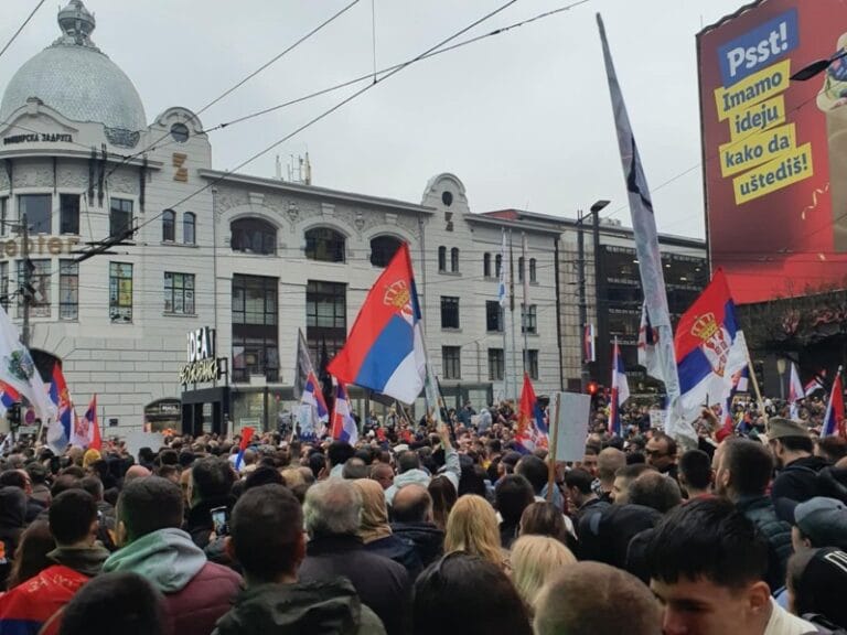 ProGlas zahteva istragu o upotrebi neidentifikovanog oružja protiv građana 