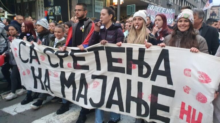 Taksisti vraćaju studente iz Niša, juče su se reke ljudi slile na protest