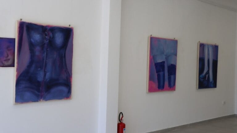 Šta znači biti žena – glavna tema izložbe u Golupcu