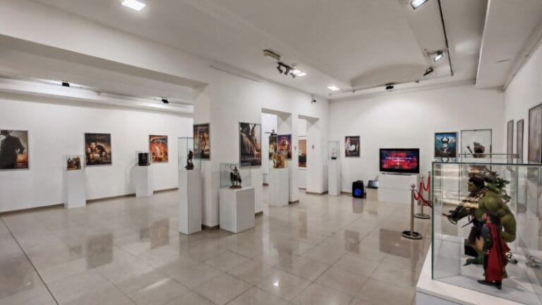 Izložba filmskih figura koje kreira Požarevljanin