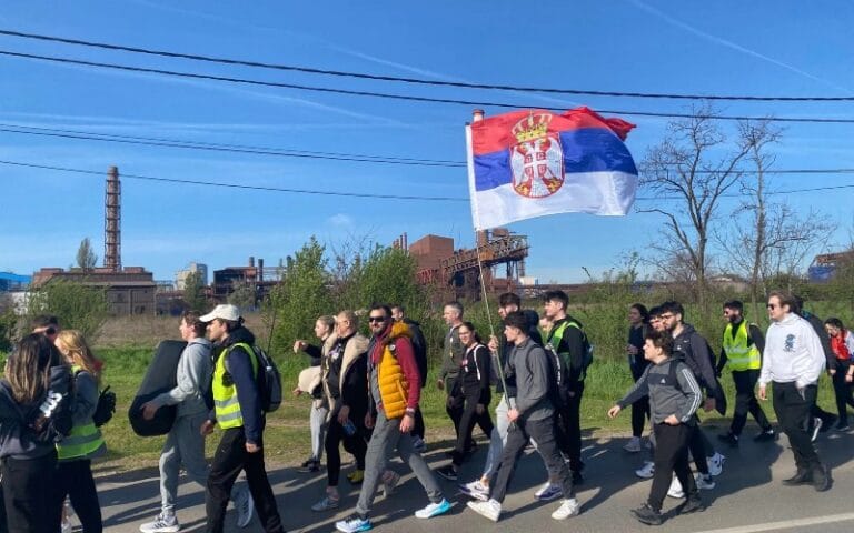 Smederevci pešače ka Požarevcu