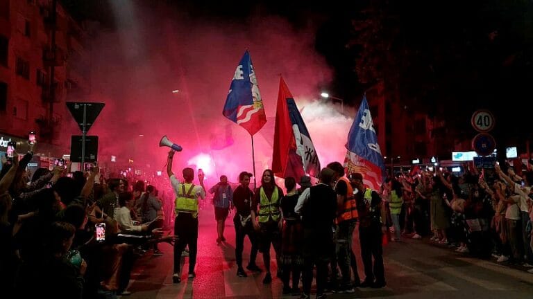 Žuljevi, suze, zagrljaji i ljubav – doček studenata i učenika u Požarevcu