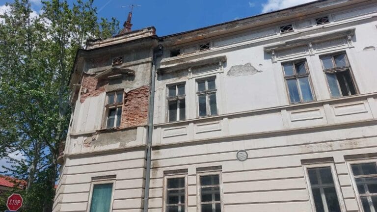 Dom vojske i dalje propada, a ovo su naredni koraci grada