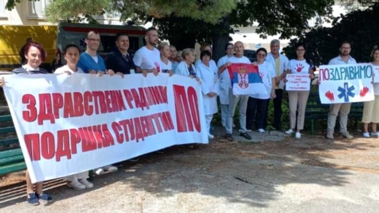 Medicinski radnici najuporniji – i danas 16 minuta tišine koja opominje 