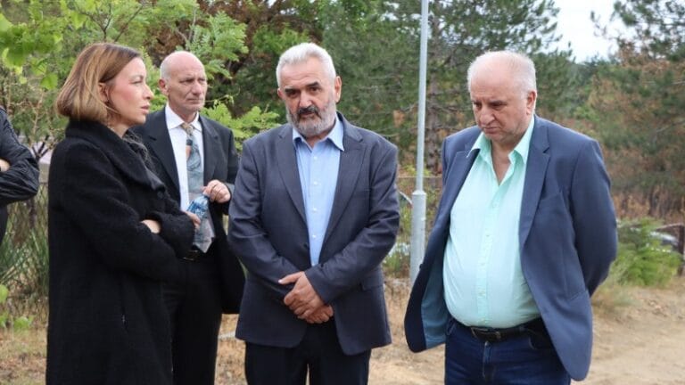  Adrijana Mesarović obišla naselje Vinci