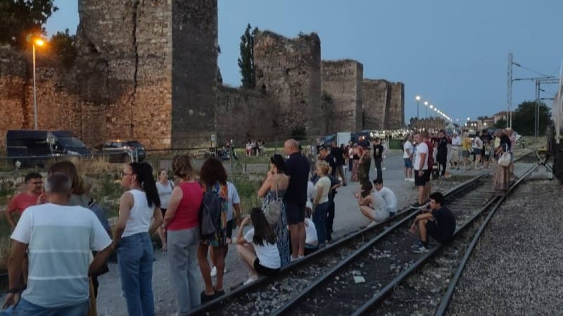 Protest zbog koncerta Ace Lukasa u Smederevskoj tvrđavi 1 protest lukas