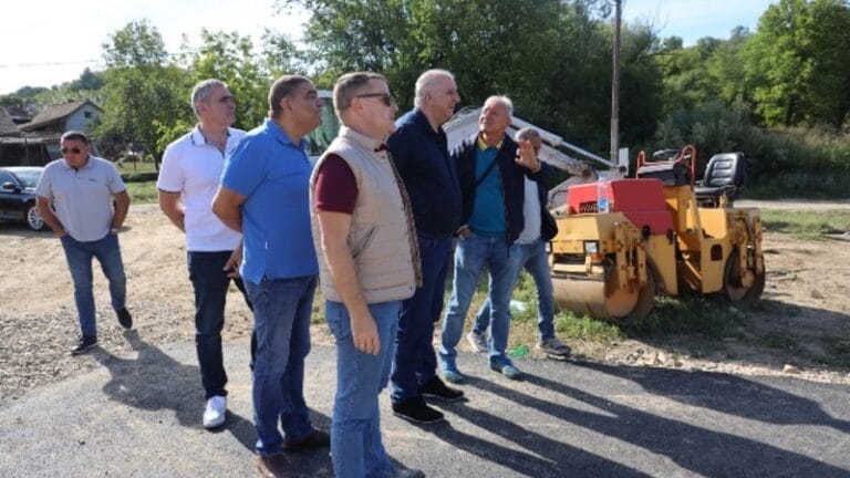 Rukovodstvo opštine obišlo građevinske radove u MZ Desine