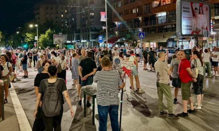 Protesti u Smederevu, Požarevcu i Kostolcu prošli bez incidenata ( FOTO ,VIDEO)