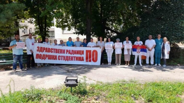 Svaki petak u znak sećanja i podrške