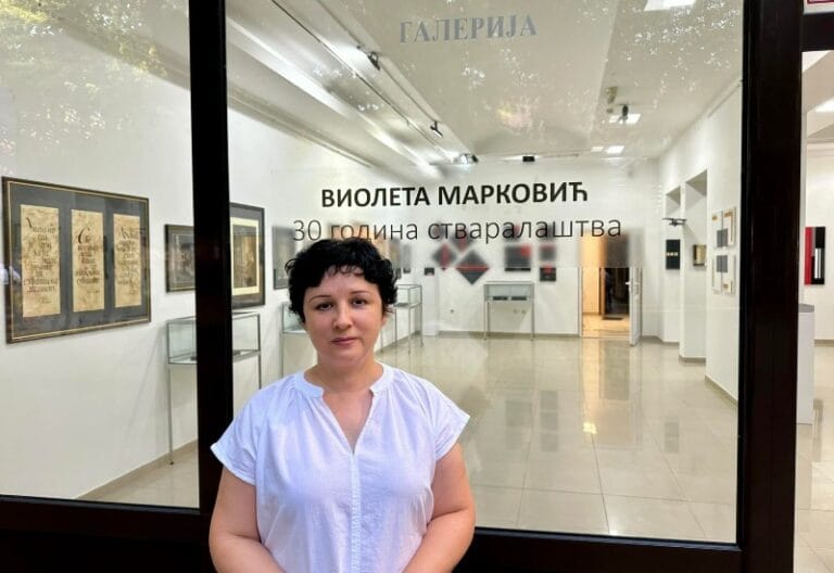 O izložbi „Trideset godina stvaralaštva“ Violete Marković