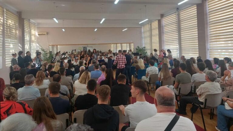 Požarevačka gimnazija obeležila 163 godine od osnivanja