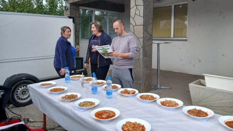 Kupus glavna zvezda na takmičenju u Trnovču