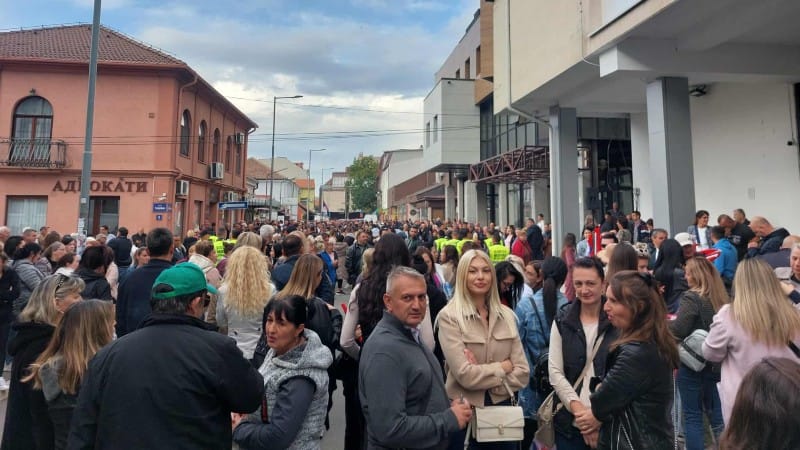 Građani protiv blokada prošetali ulicama Požarevca 1 Protiv blokada 2