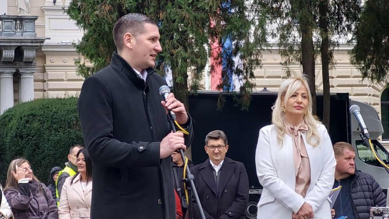 Šareni kostimi obojili centar Požarevca (FOTO) 1 Loncar i Pavlovic