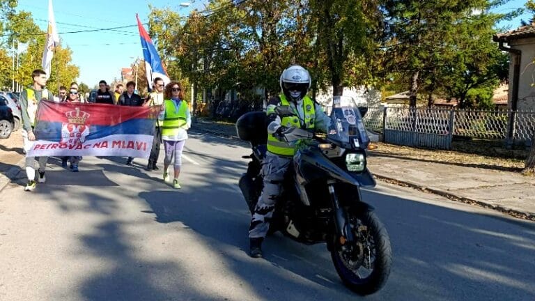 Studenti i građani nastavili put ka Smederevu (VIDEO)
