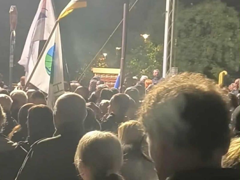 U Smederevu privedeni aktivisti Tvrđave na protestu protiv transporta gasa, umalo sukob građana i policije (FOTO- VIDEO) 1 naslovna sd protest
