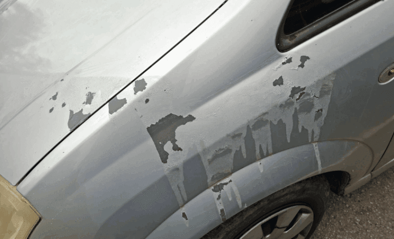 Članici ZLF iz Smedereva prosuta sona kiselina na auto