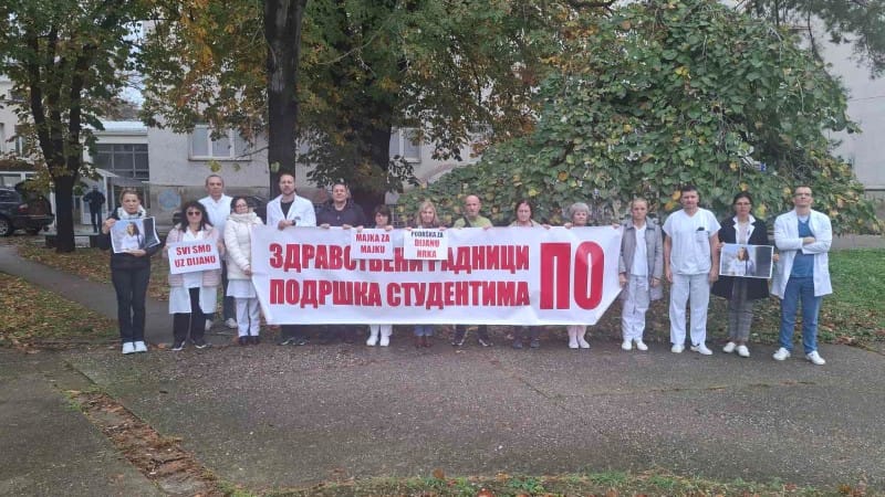 Uprkos kiši: Dva skupa podrške Dijani Hrki u Požarevcu 1 Podrska Hrki bolnica