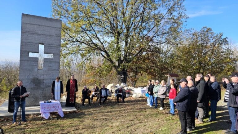 Otkriven spomenik palim borcima u Prvom svetskom ratu