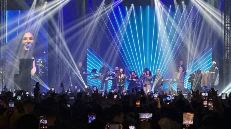 Ceca u Požarevcu oduševila publiku