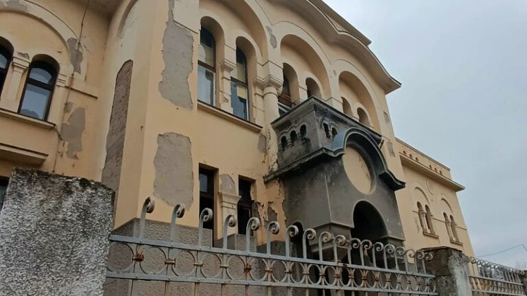 Nekadašnja zgrada Komande garnizona i dalje u lošem stanju