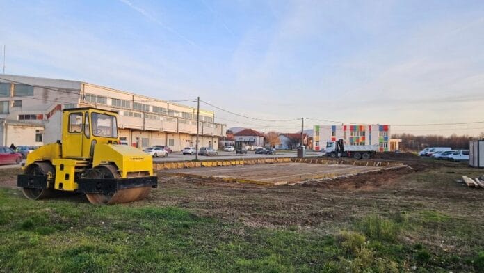 U toku radovi na izgradnji mini pič terena u Petrovcu