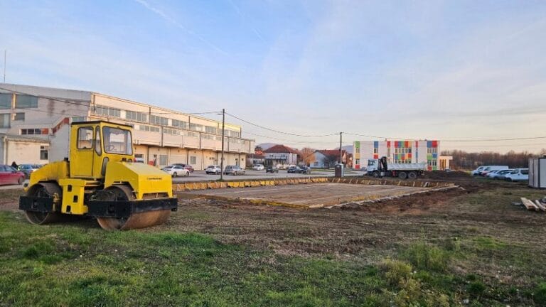 U toku radovi na izgradnji mini pič terena u Petrovcu