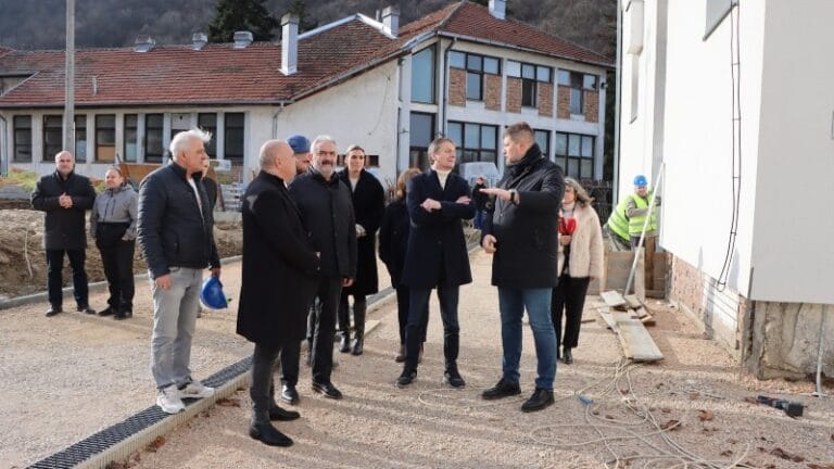 U toku rekonstrukcija škole u Dobri