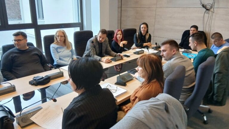 Petrovačko opštinsko veće o budžetu, stipendijama studenata, javnim preduzećima…