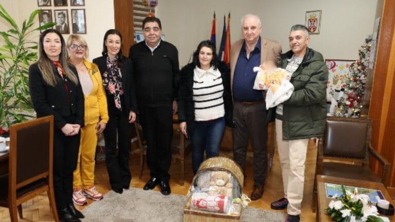 Prijem za prvu bebu rođenu u novoj godini