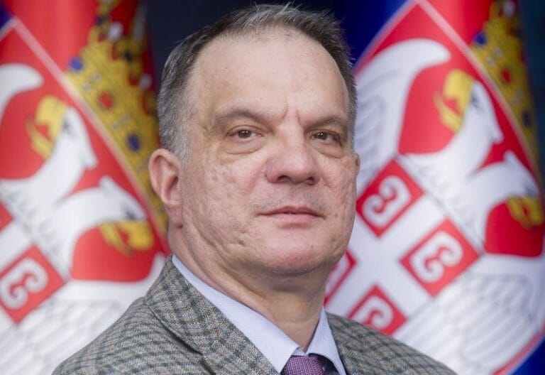 Ministar: Razmišljamo o skraćenju časova na 30 minuta