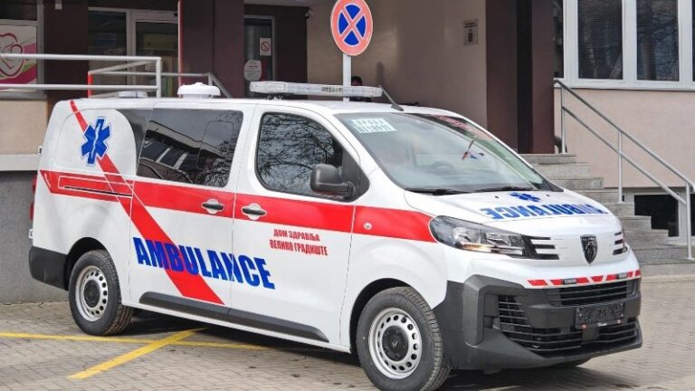 Dom zdravlja Veliko Gradište nabavio novo sanitetsko vozilo
