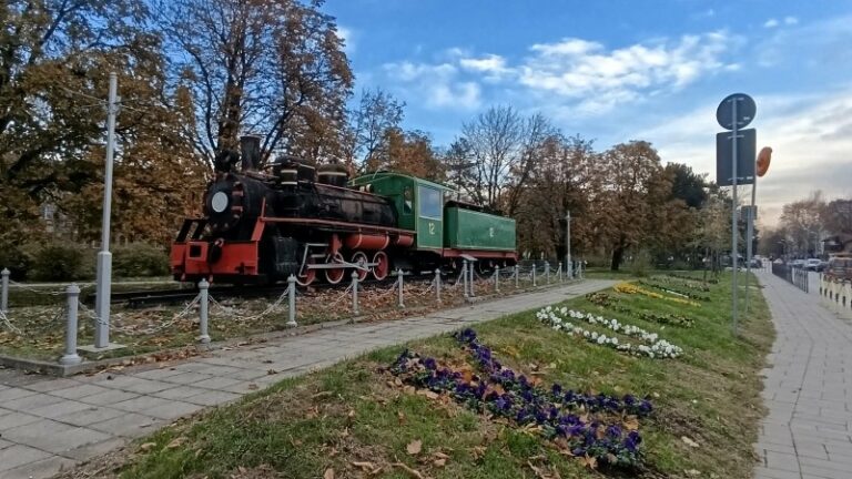 Planirano uklanjanje stare pruge iz parka u Kostolcu