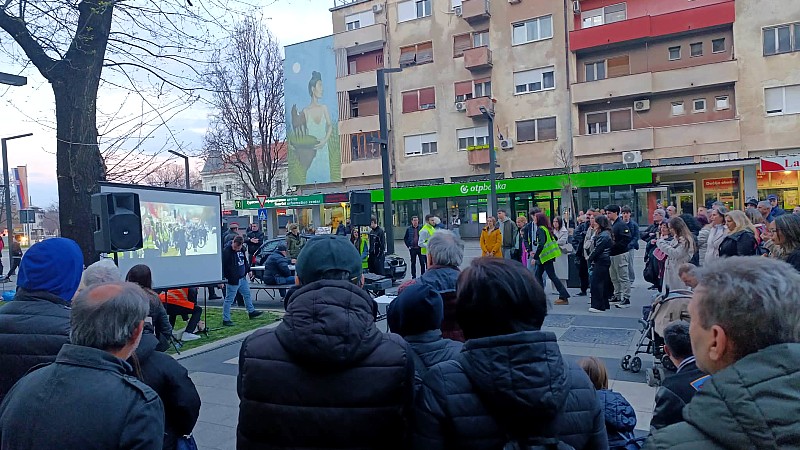 Održan protest „PO studentu se godina poznaje” (FOTO, VIDEO) 1 Projekcija filma Sta znaci sekunda